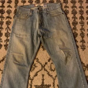 Levis men’s jeans